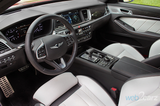 G80 sport interior with white leather